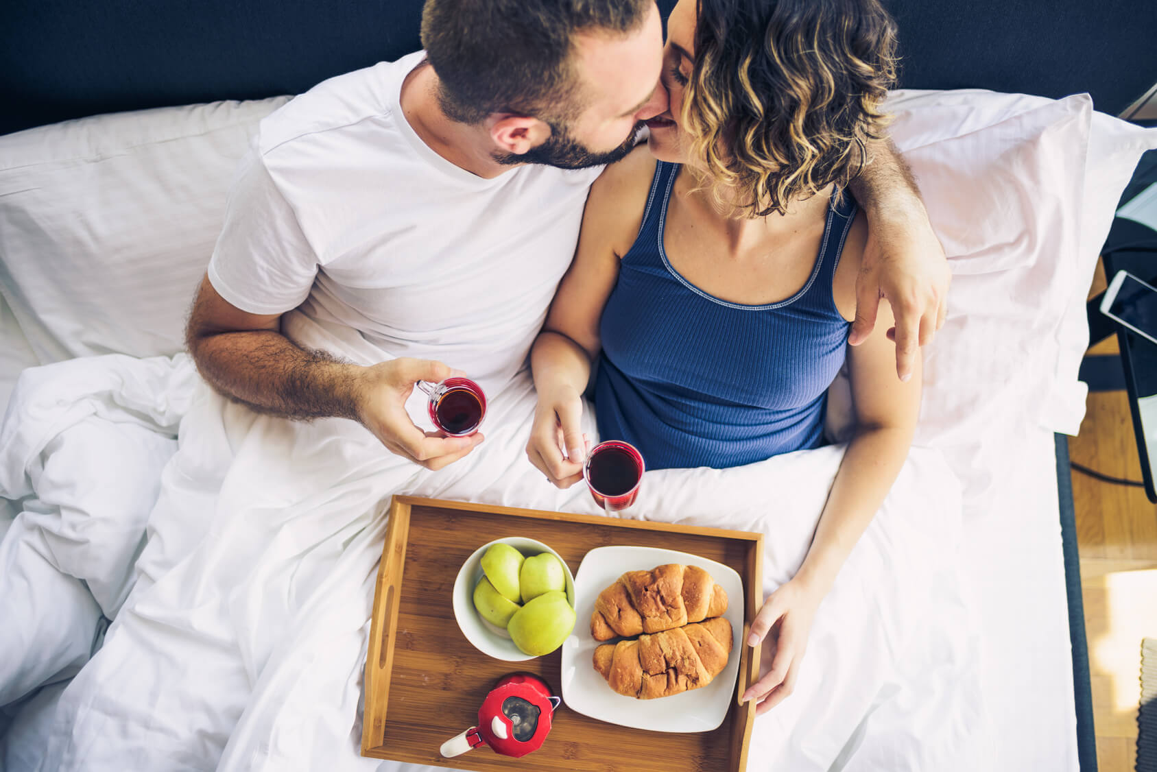 4 moduri simple prin care poți fi un soț minunat